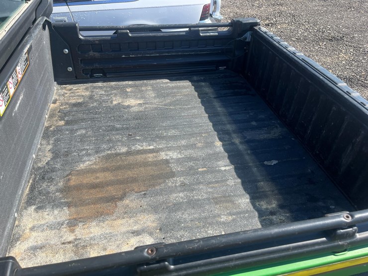 john-deere-gator-image-10