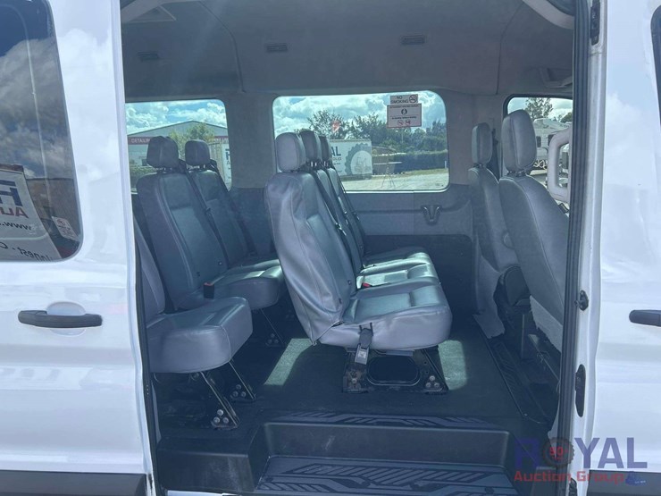 2016-ford-transit-image-24
