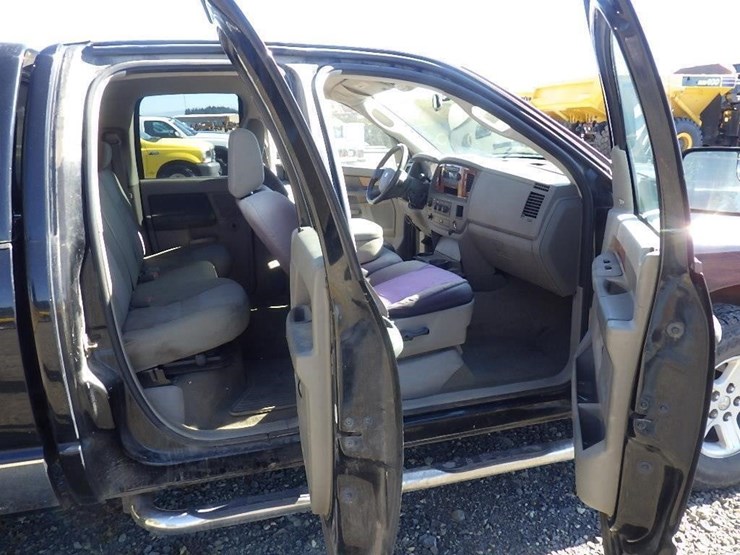 2006-dodge-1500-image-12