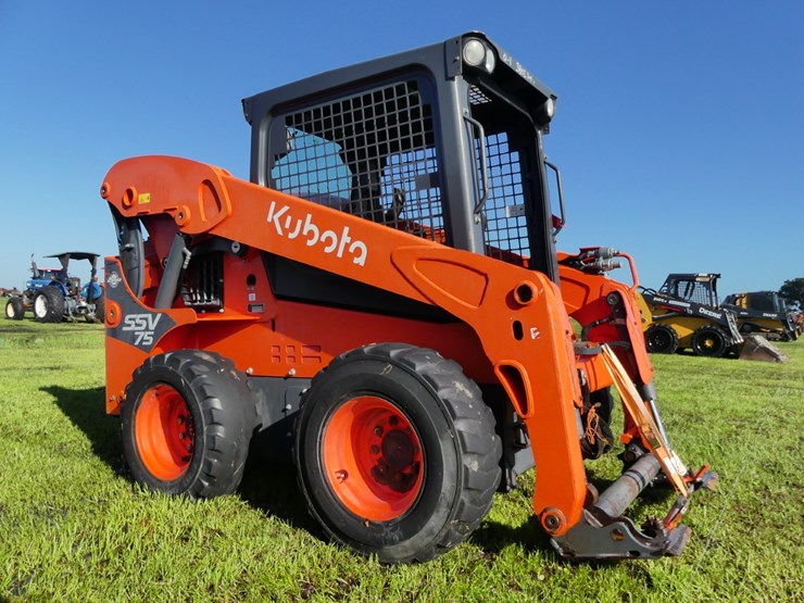 2021-kubota-ssv75-image-1