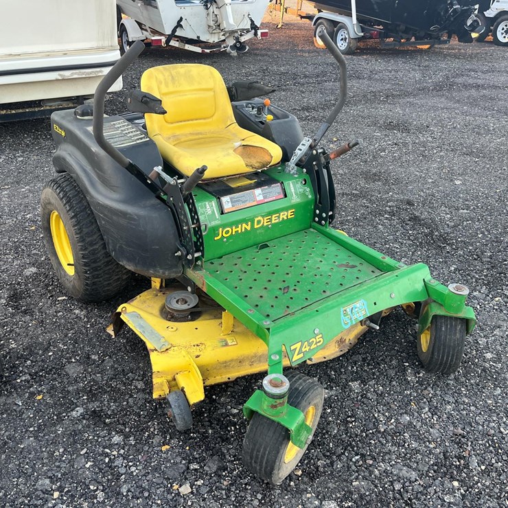 JOHN DEERE Z425