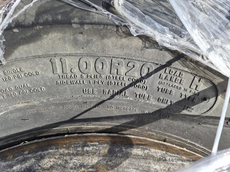 semi-truck-tires-image-2