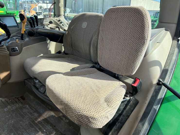 2014-john-deere-6175r-image-10