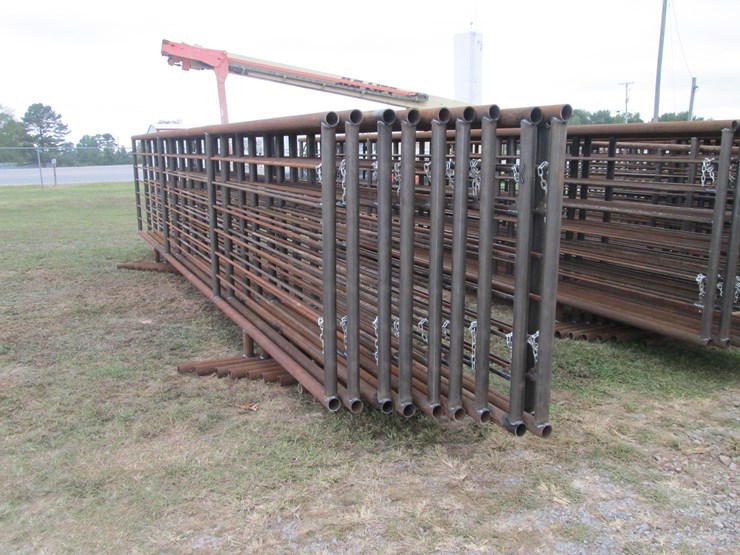 #66-•-(9)-freestanding-panels-&-(1)-gate-inv-#-29807-image-4