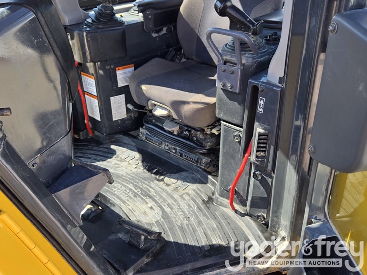 2022-komatsu-d65px-18-image-48
