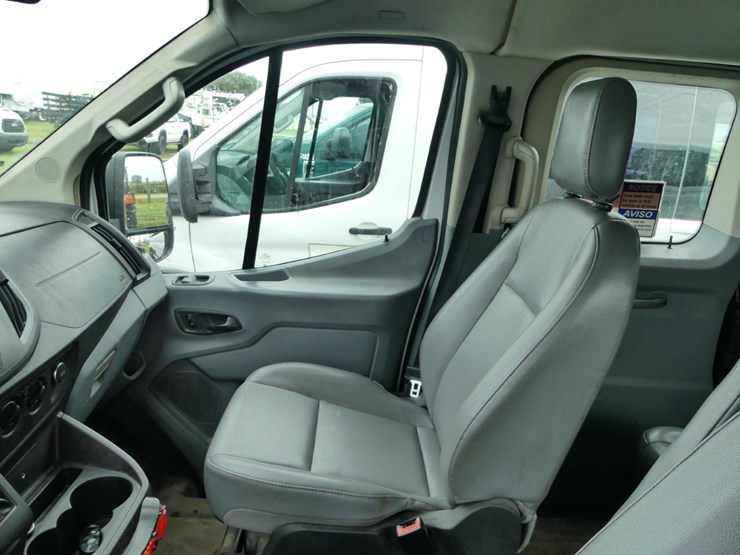 2016-ford-transit-image-12
