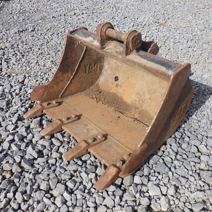 CATERPILLAR 24