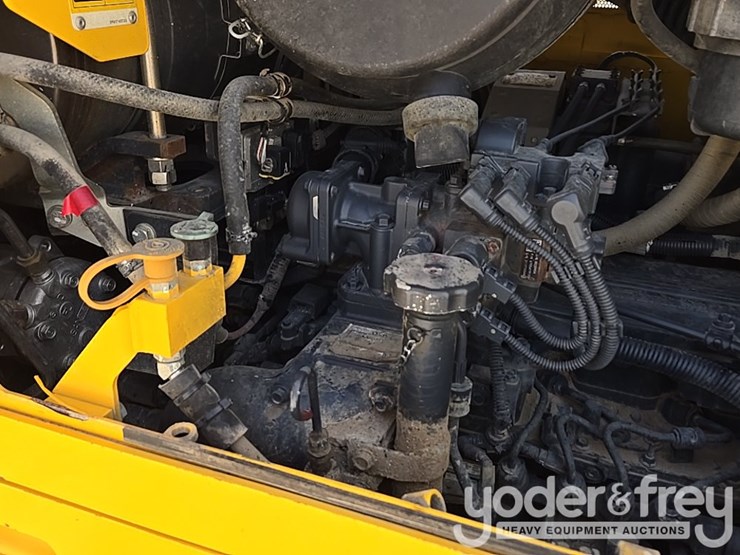 2022-komatsu-d71pxi-24-image-45