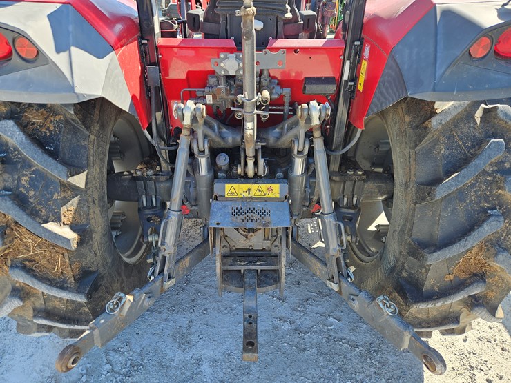 2015-massey-ferguson-4709-image-10
