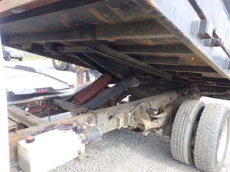 2004-ford-f550-image-6