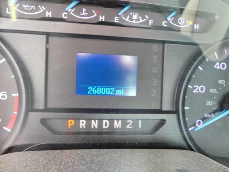 2017-ford-f350-xl-image-14
