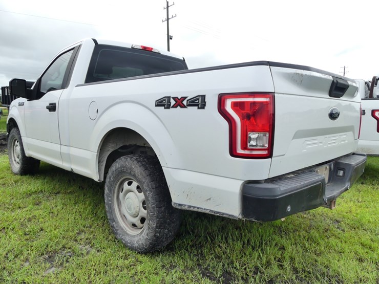 2017-ford-f150-xl-image-4