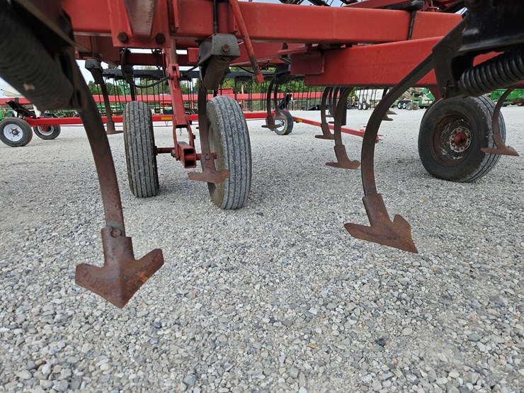 case-ih-4300-image-4