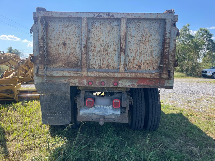 #107-•-1994-ford-33000-dump-truck-image-6