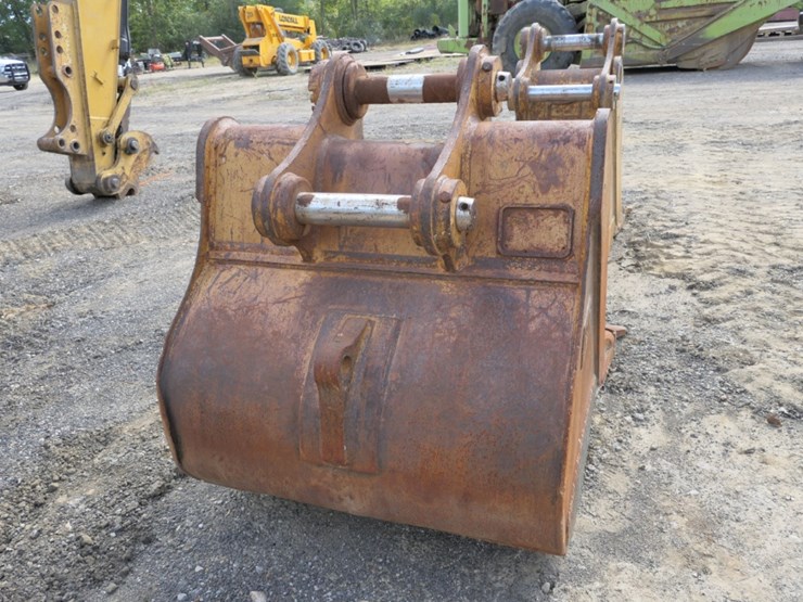 caterpillar-320d-image-4