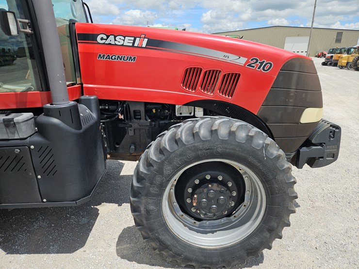 2011-case-ih-magnum-210-image-5