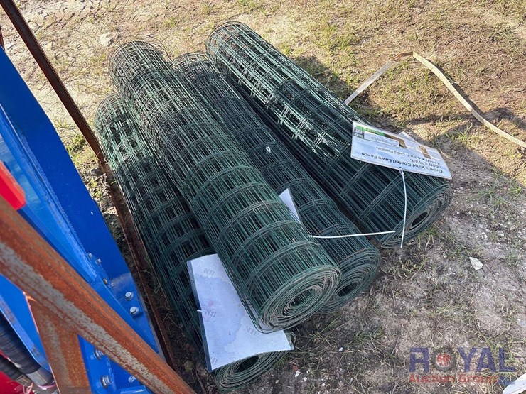 rolls-of-green-vinyl-coated-lawn-fencing-image-5