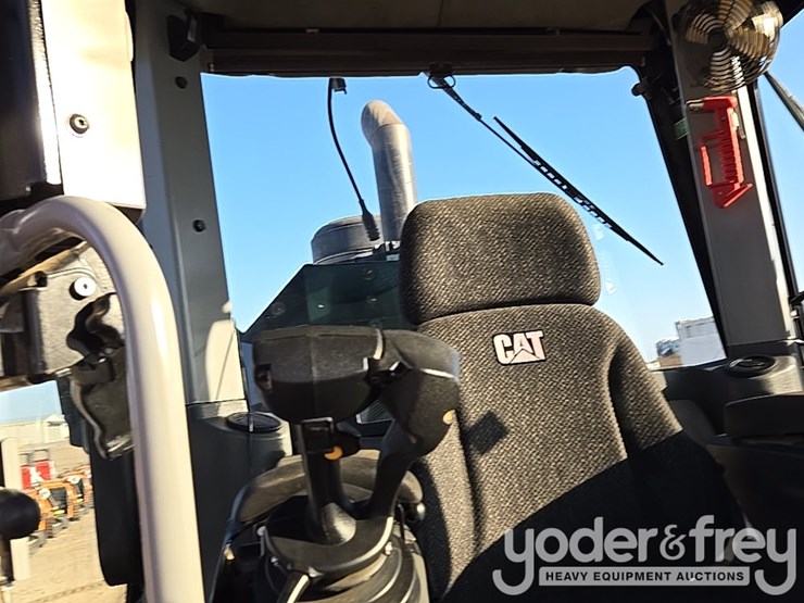 2016-caterpillar-140m3-image-77