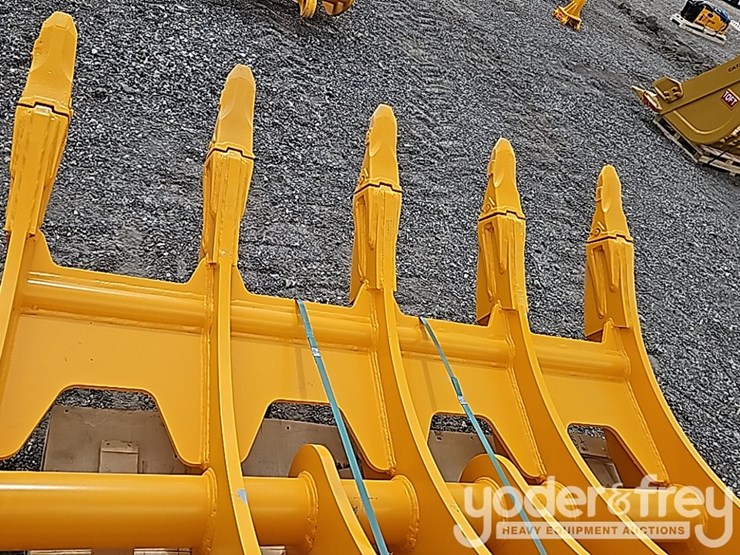 2025-caterpillar-336-image-11