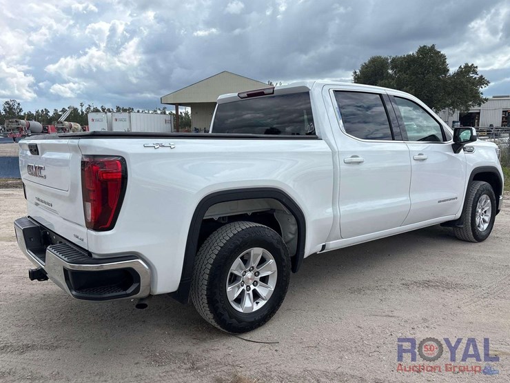 2023-gmc-sierra-1500-image-3