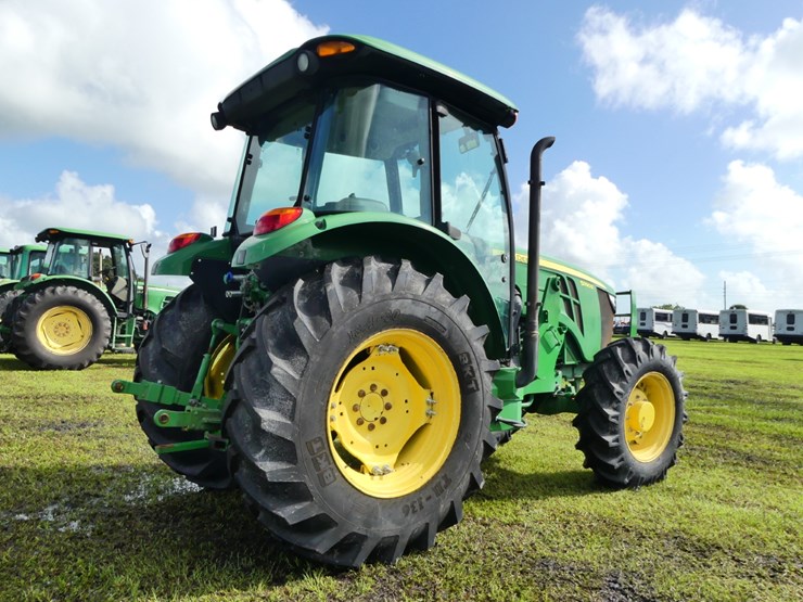 2019-john-deere-5090e-image-3