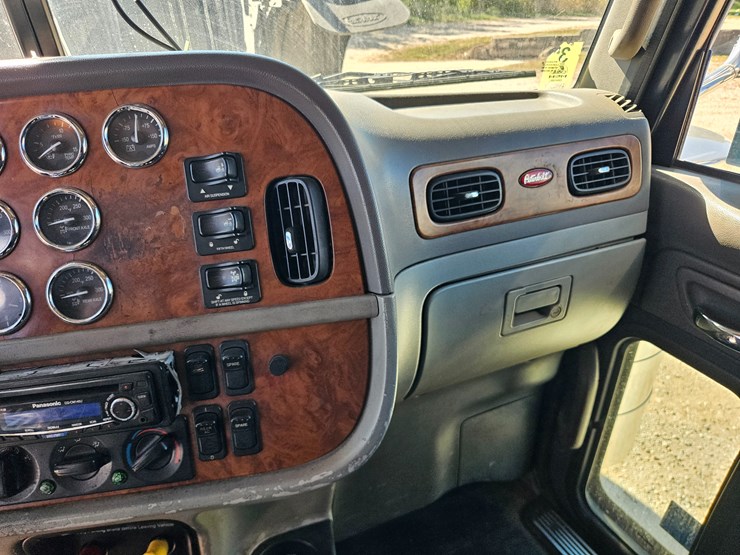 2007-peterbilt-379-image-51