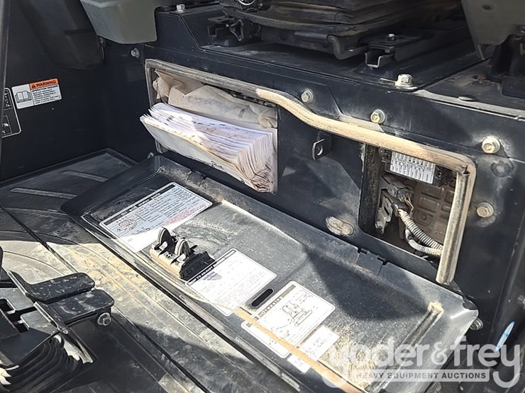 2022-yanmar-vio35-6a-image-52