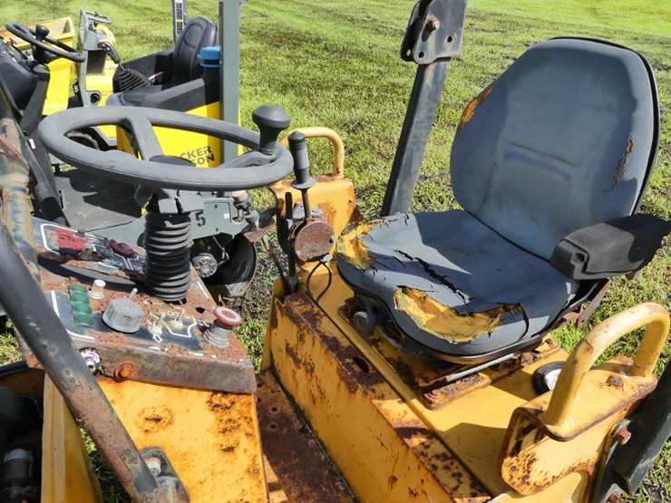 caterpillar-cb-114-image-9