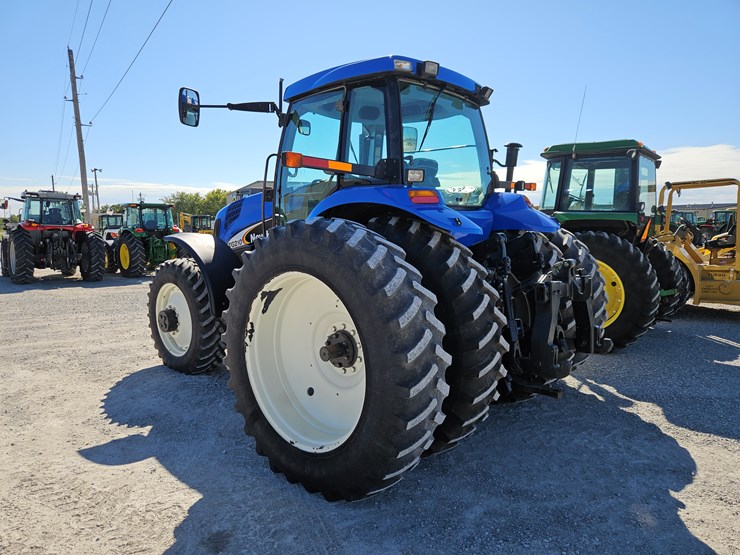 2010-new-holland-tg210-image-11