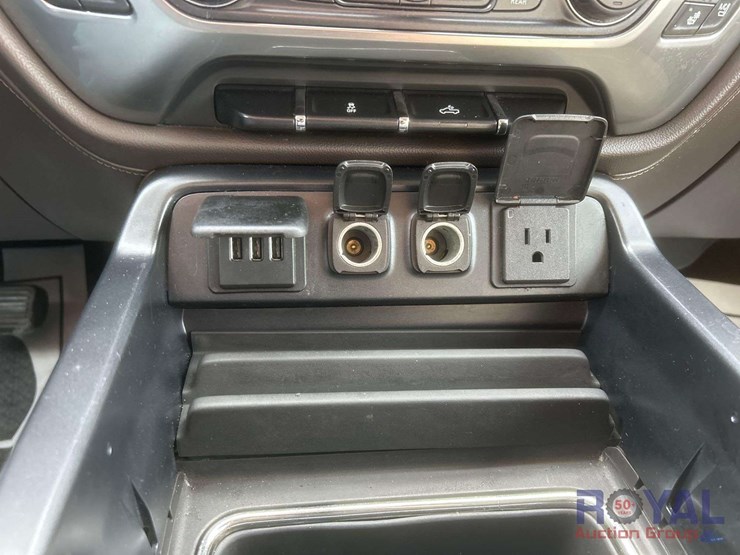2014-chevrolet-silverado-image-25