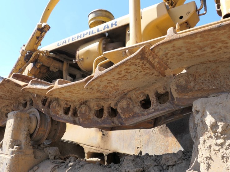 caterpillar-d6c-image-11