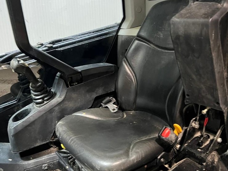 jcb-3ts-8t-image-23