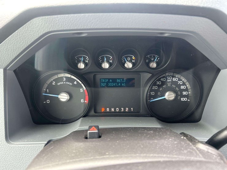 2016-ford-f550-image-8
