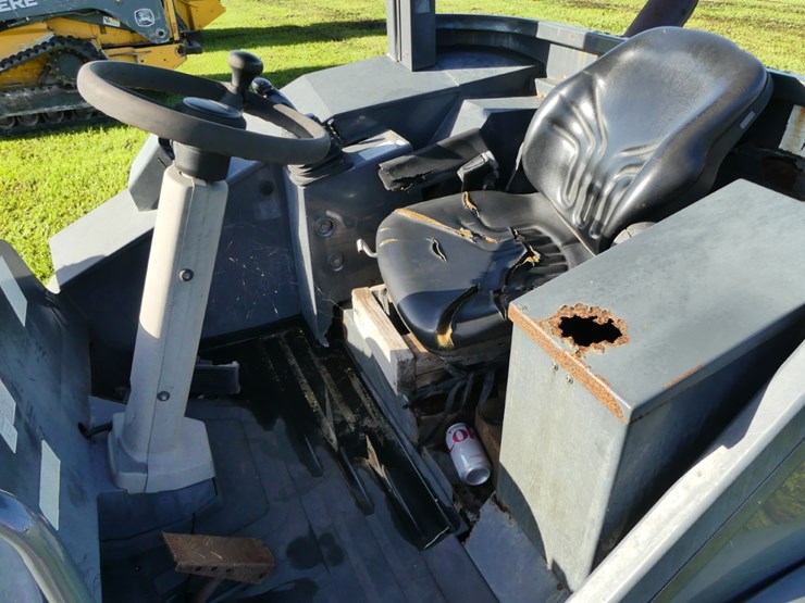 2015-deere-204k-image-11