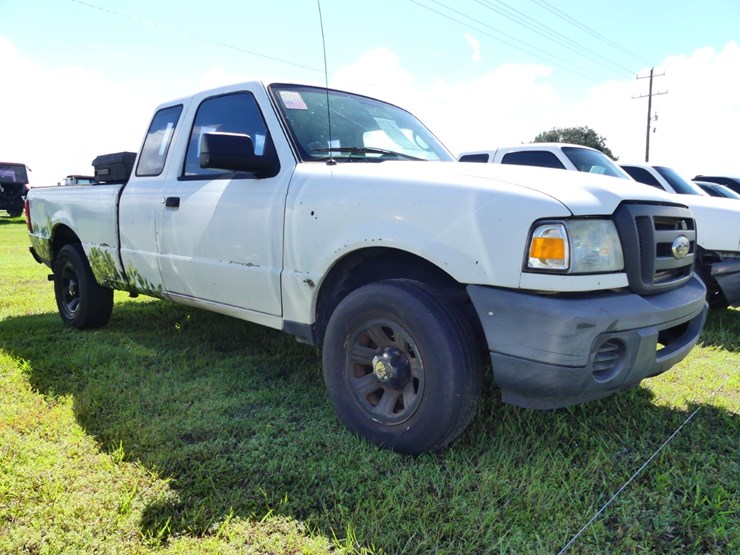 2011-ford-ranger-image-2