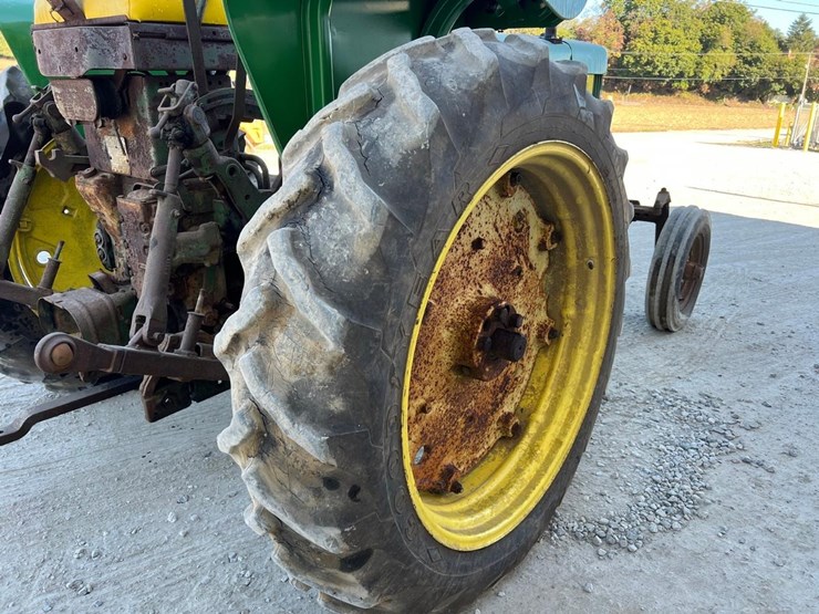 john-deere-530-image-15