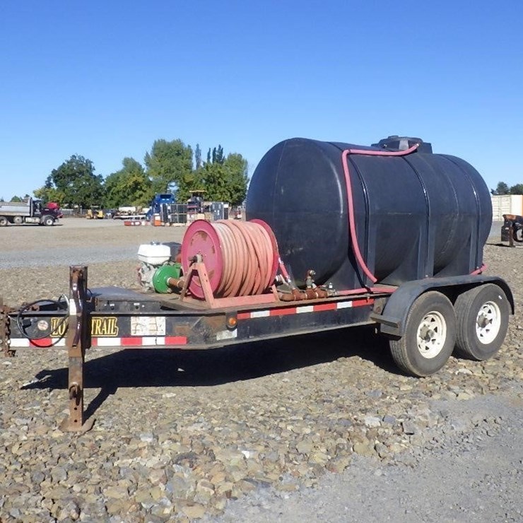 Load Trail 12' T/A 1,065 Gallon Water Trailer