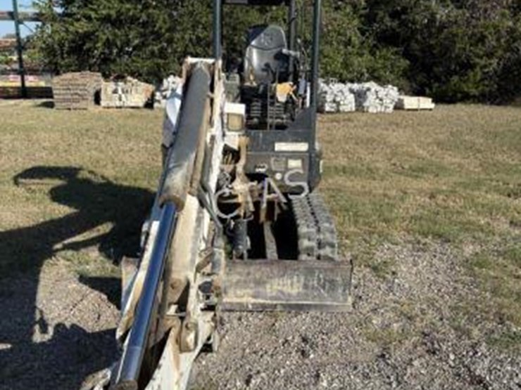 2013-bobcat-e32-image-2