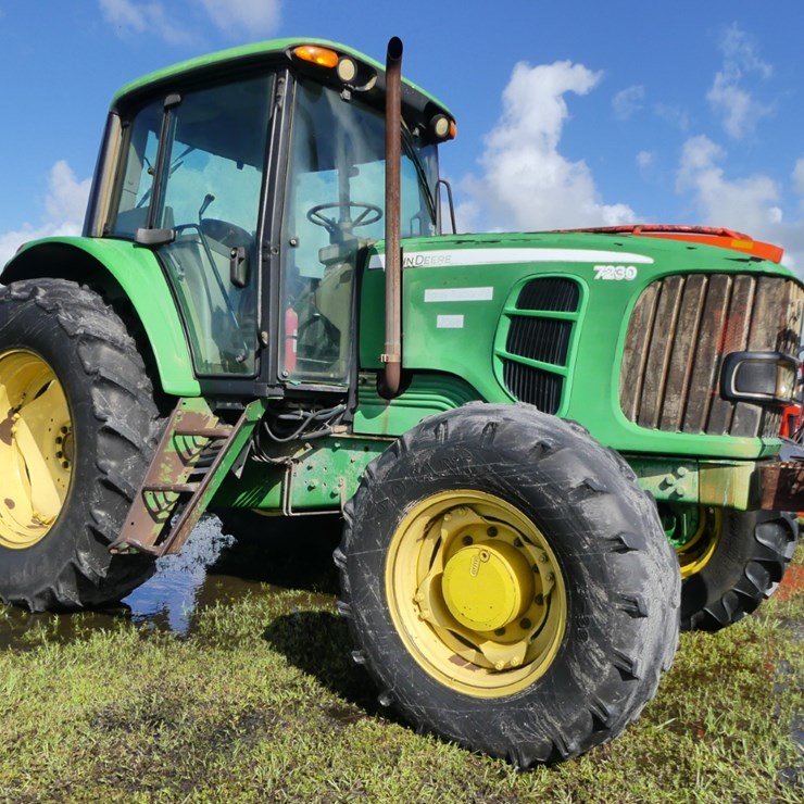JOHN DEERE 7230