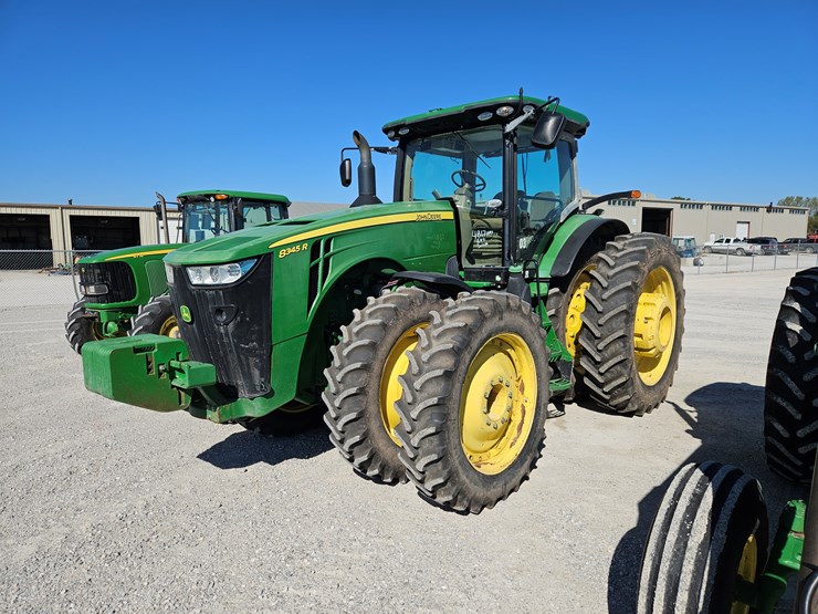 2014-john-deere-8345r-image-1