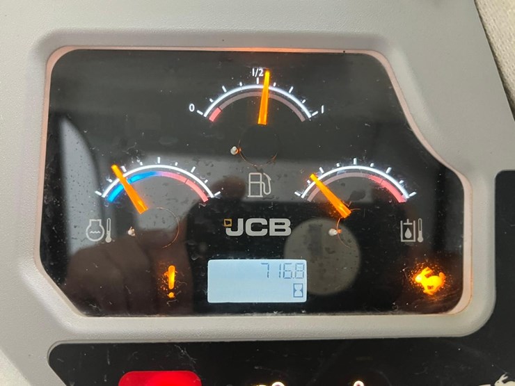 jcb-3ts-8t-image-24
