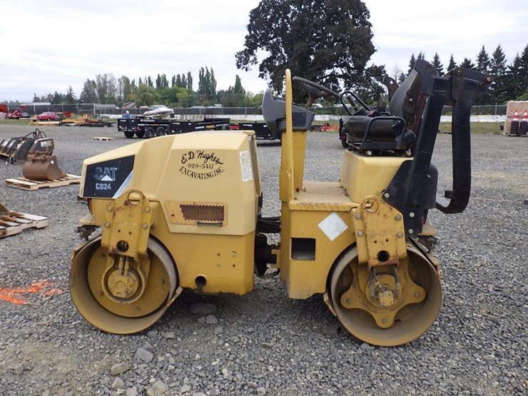 caterpillar-cb24-image-8