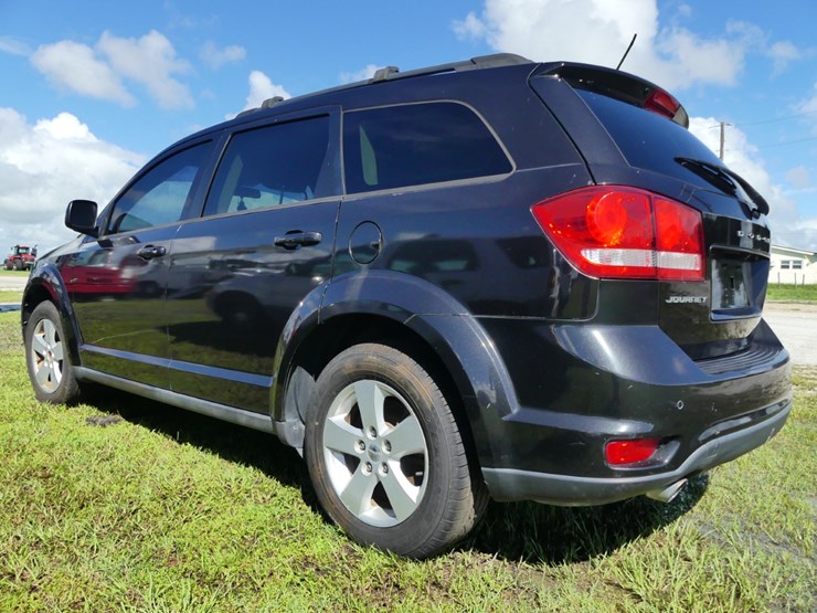 2012-dodge-journey-image-4