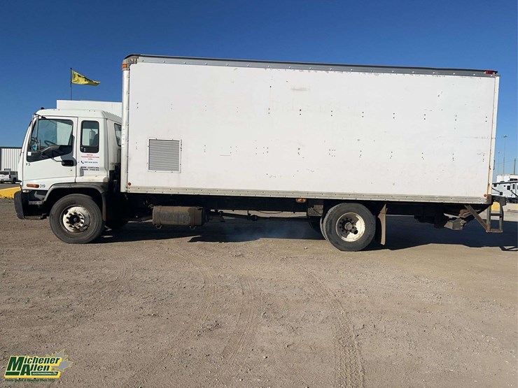 2002-gmc-t7500-image-2