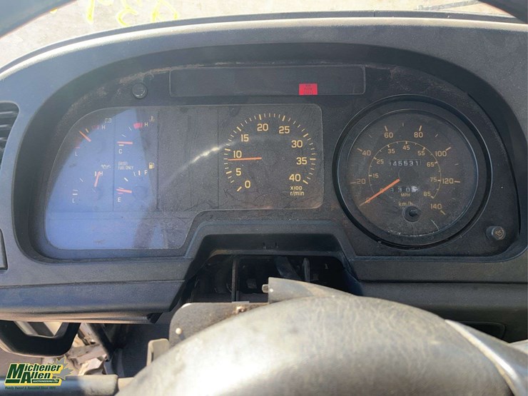 2002-gmc-t7500-image-12