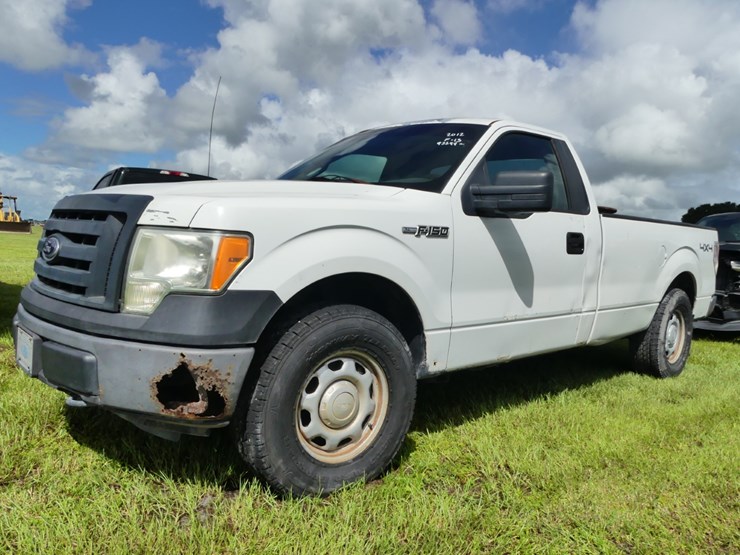 2012-ford-f150-xl-image-1