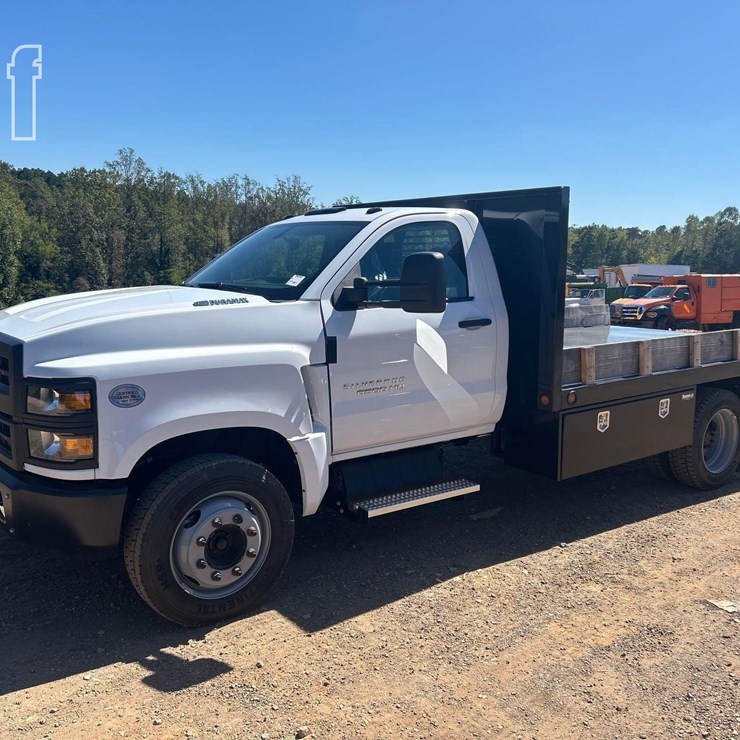2023 CHEVROLET SILVERADO 6500HD