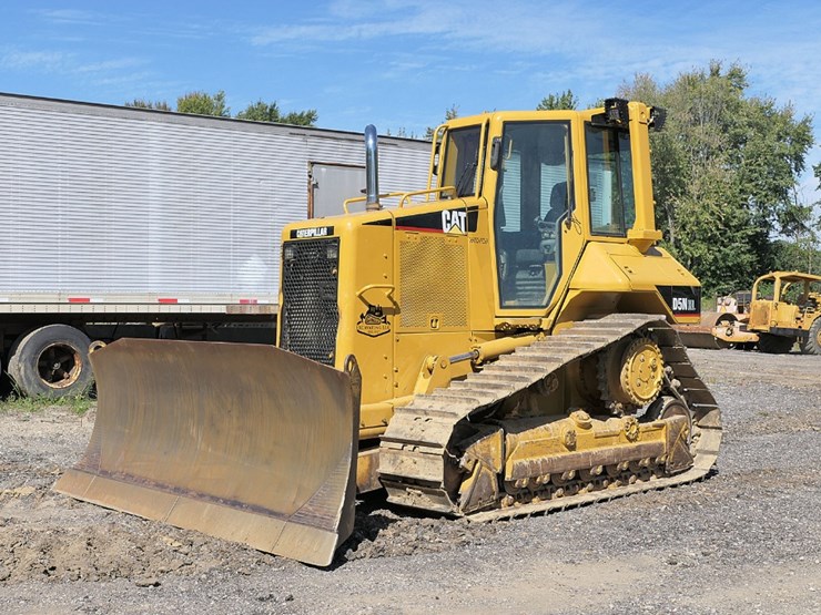 2004-caterpillar-d5n-image-1