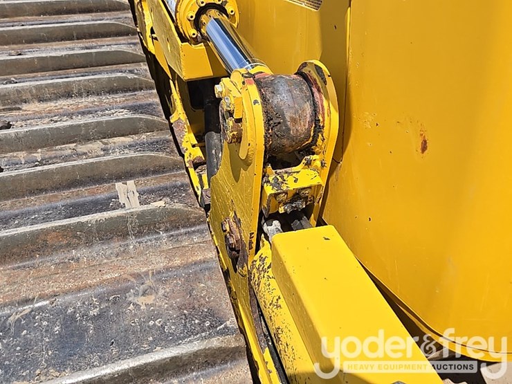 2022-komatsu-d71pxi-24-image-40