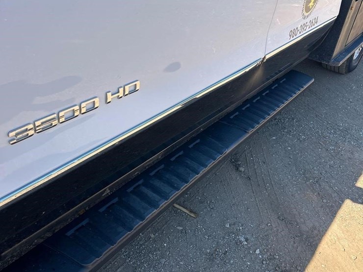 2019-chevrolet-silverado-3500hd-image-8